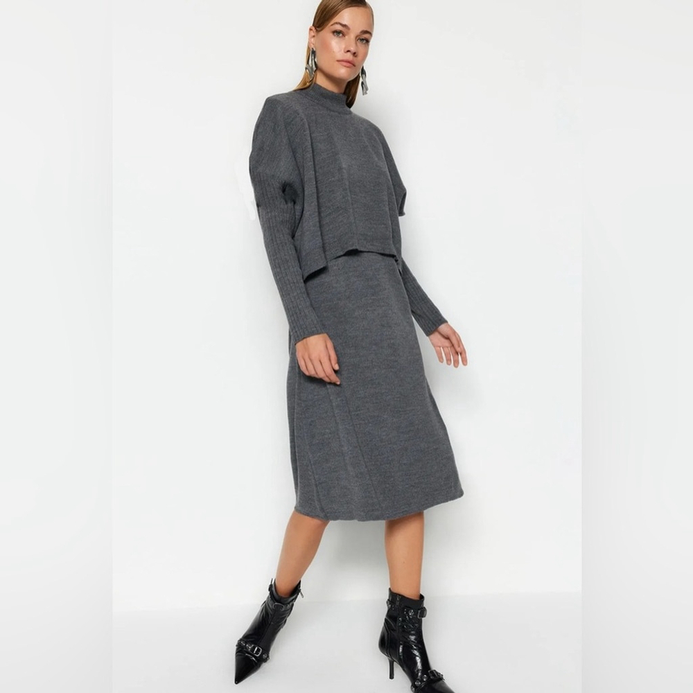 third form ribbed dress long sleeve midi batman sleeve Gray Knit jersey medium